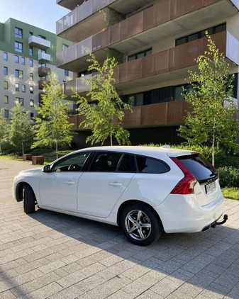 Volvo V60 cena 41000 przebieg: 231000, rok produkcji 2013 z Kraków małe 191
